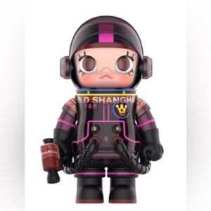 POP MART mega space Molly Palmer house 
NWT